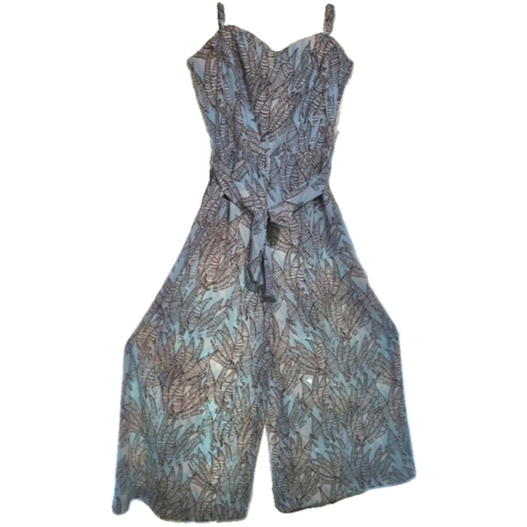 H&M jumpsuit, blue and brown leaf print, cropped length, convertible straps - Picture 2 of 16